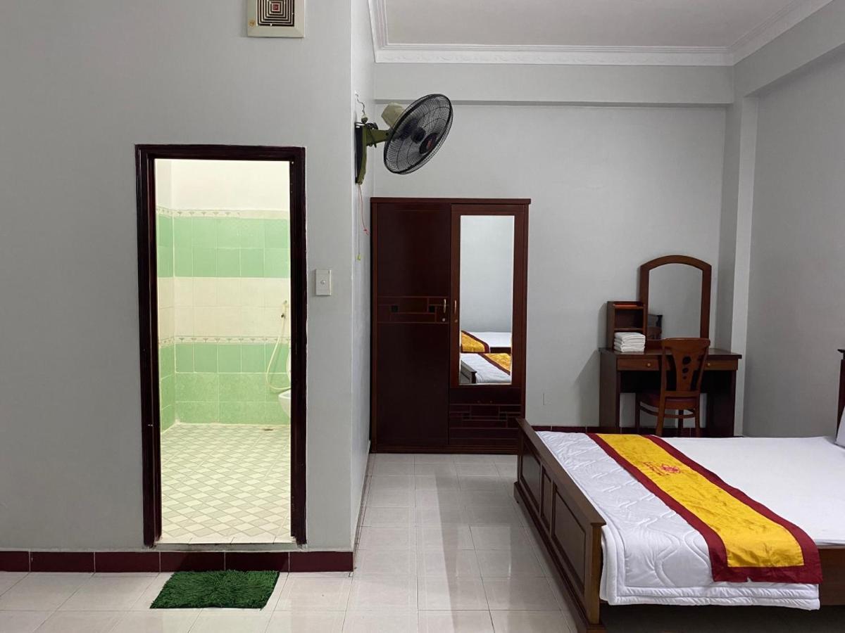Khach San Thanh Hong Hô Chi Minh-Ville Extérieur photo
