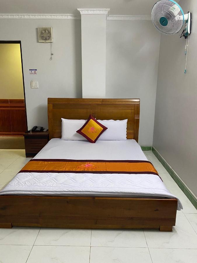 Khach San Thanh Hong Hô Chi Minh-Ville Extérieur photo