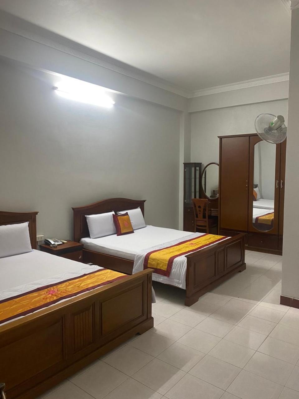 Khach San Thanh Hong Hô Chi Minh-Ville Extérieur photo